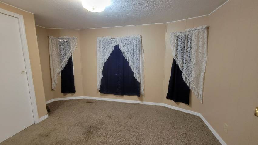 65 Juniper Drive East a Dundee, FL Mobile or Manufactured Home for Sale